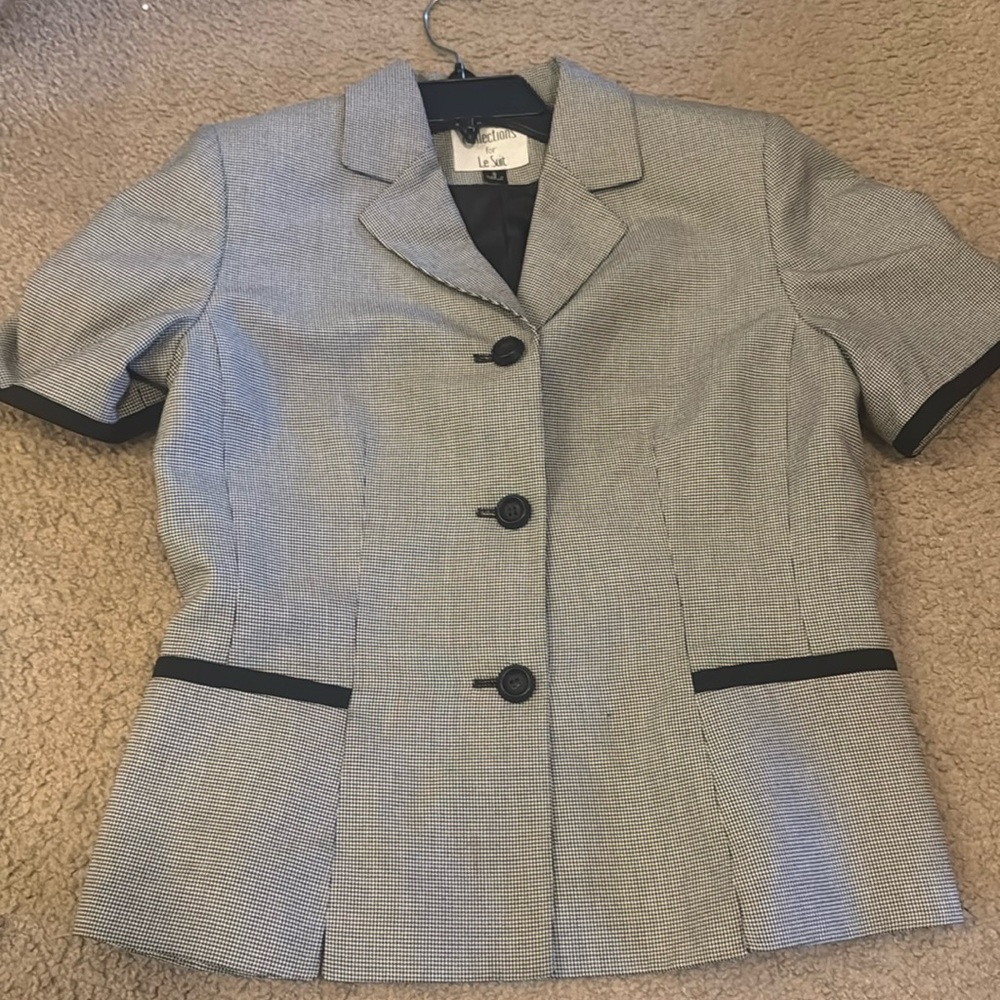 Dress suit